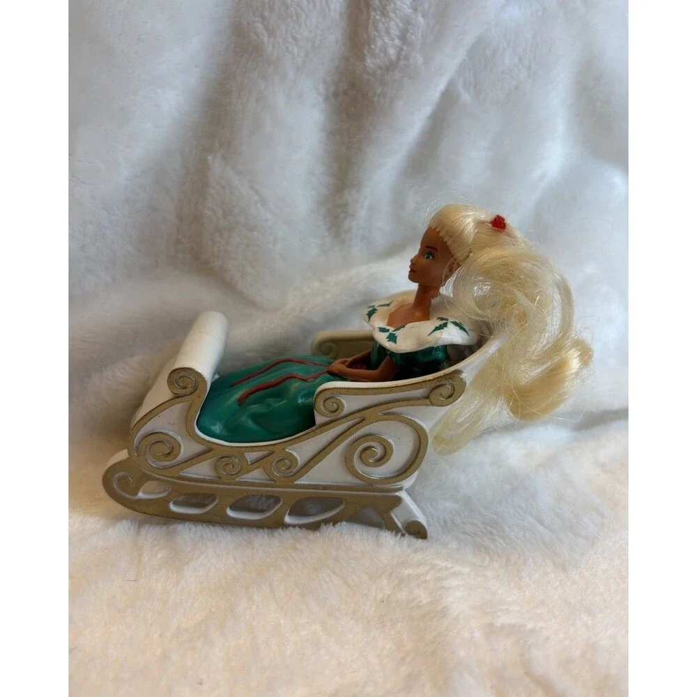 Vintage 1995 Mattel Holiday Barbie In A Sleigh - McDonald’s Toy